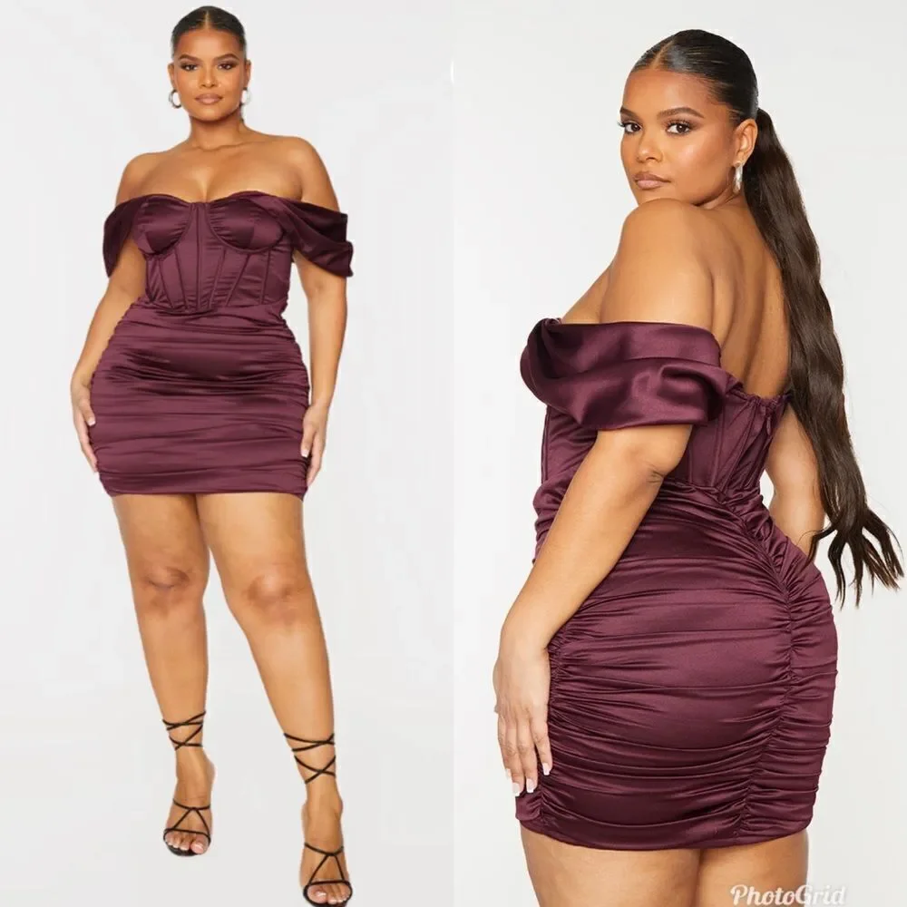 Prettylittlething PLUS PLUM STRUCTURED SATIN CUPPED RUCHED SKIRT BODYCON DRESS